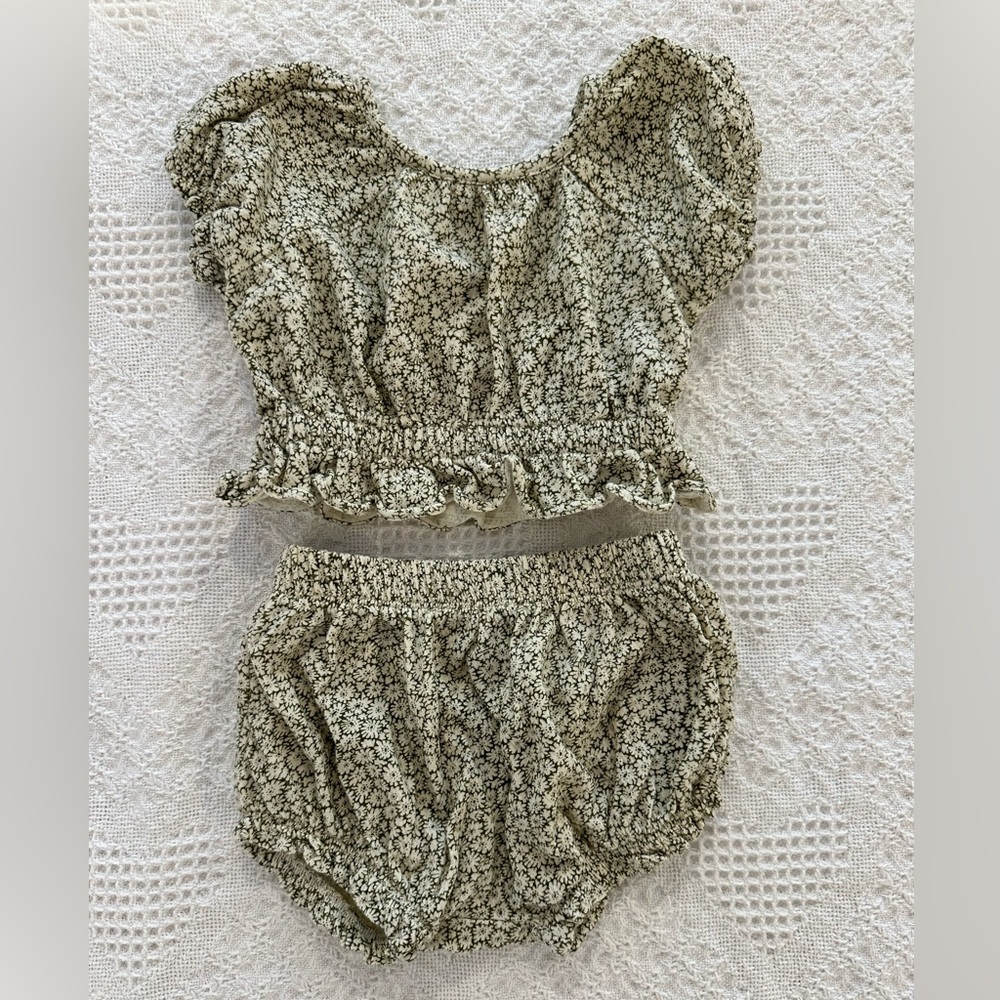 GAP Olive Green Floral Kids Matching Set